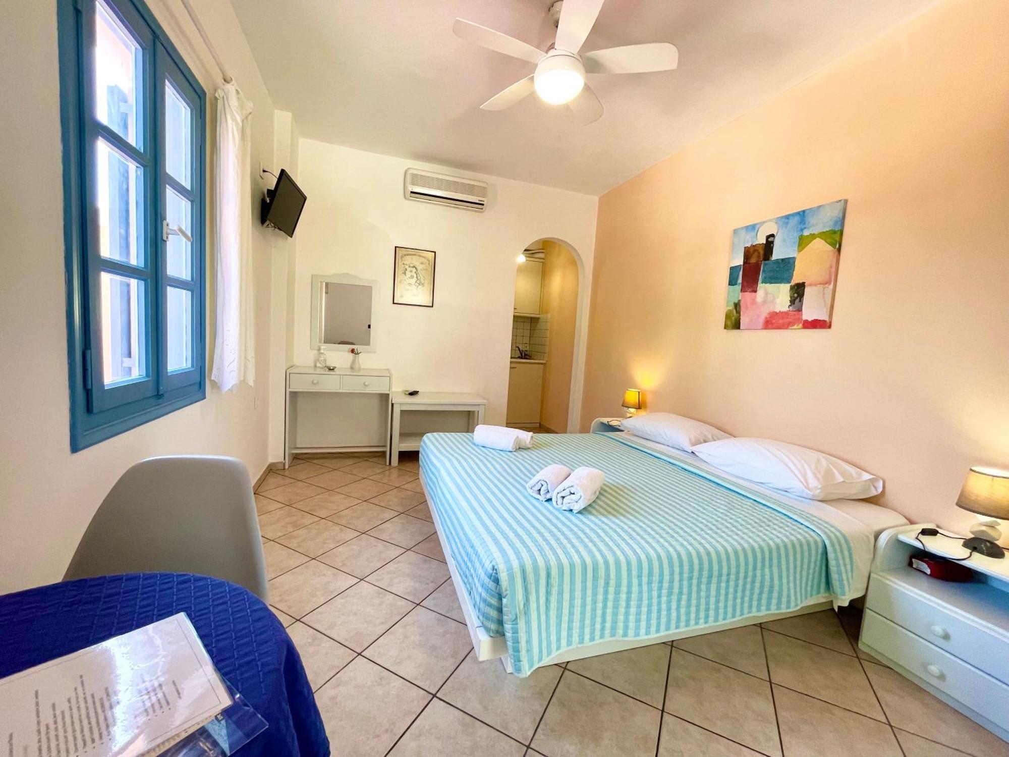 פריבולוס Asterias Mini Coastal Apartments מראה חיצוני תמונה
