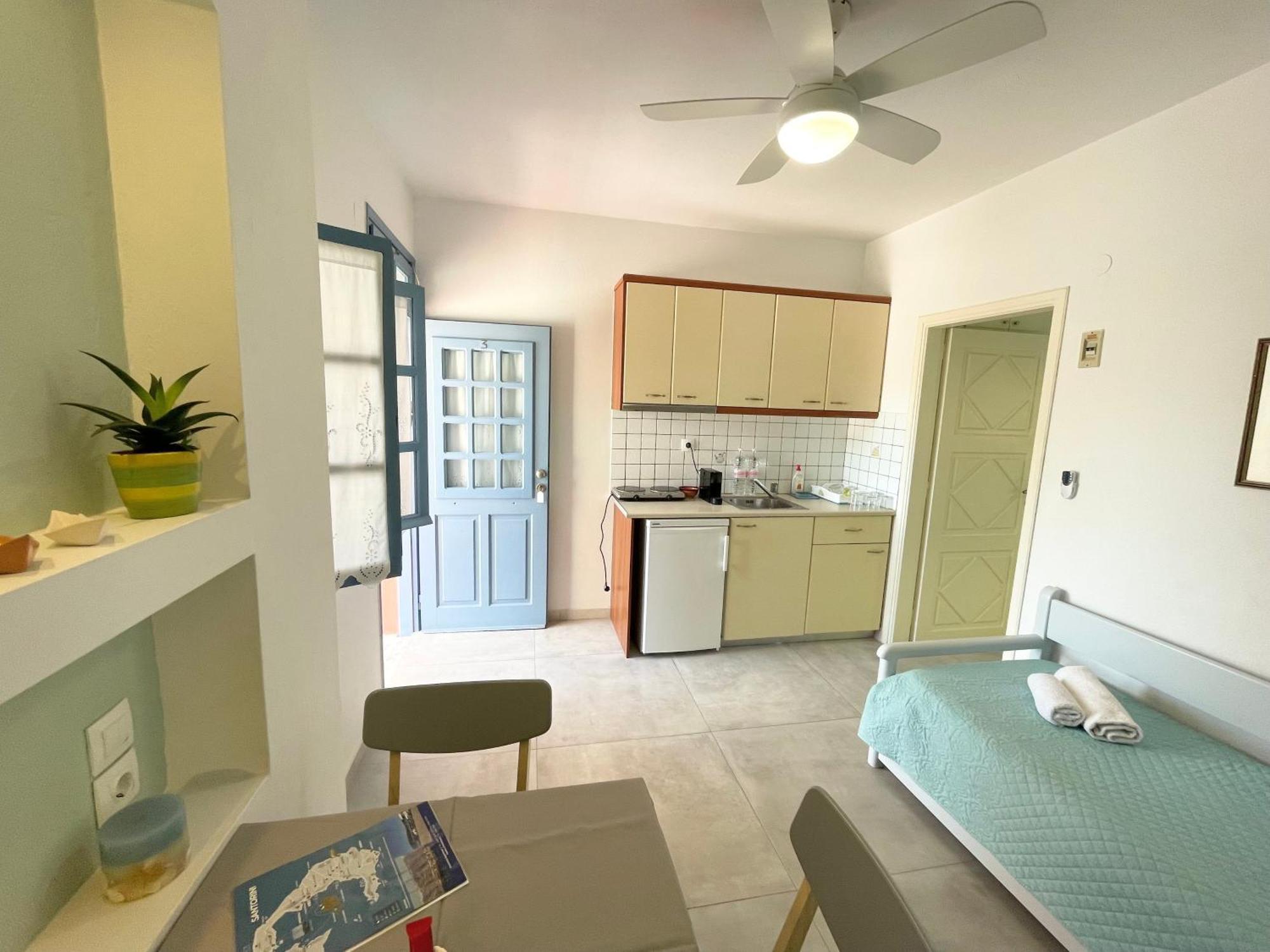 פריבולוס Asterias Mini Coastal Apartments מראה חיצוני תמונה